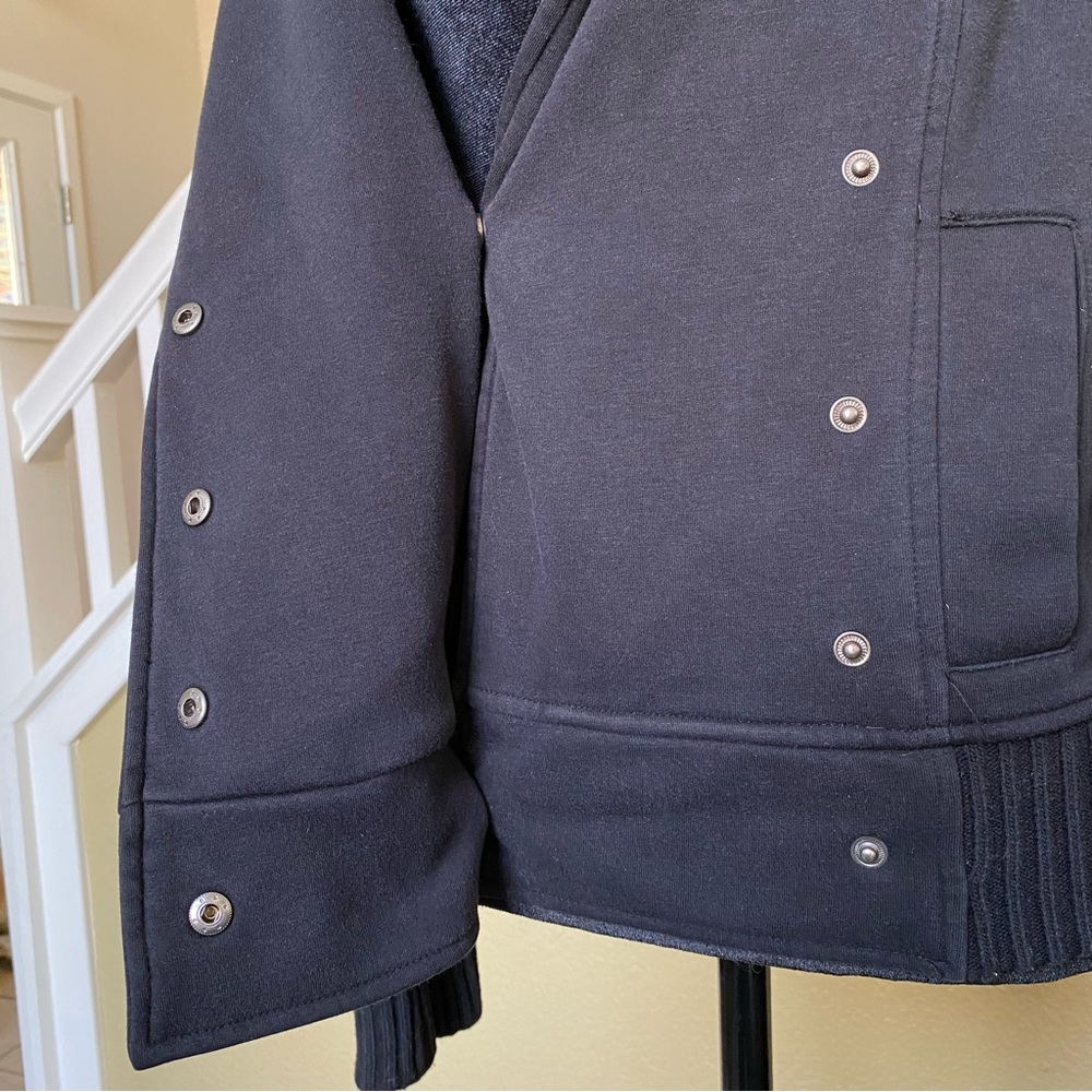 Roots Jacket - Picture 5 of 12